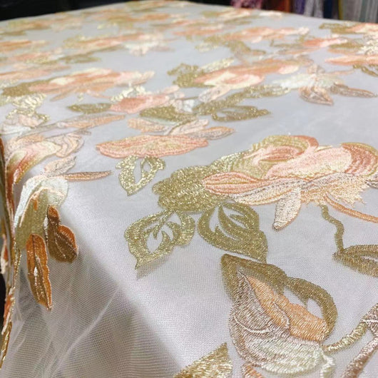 Tela de Encaje Bordado con Hilo Dorado y Flores Multicolor - Image 9