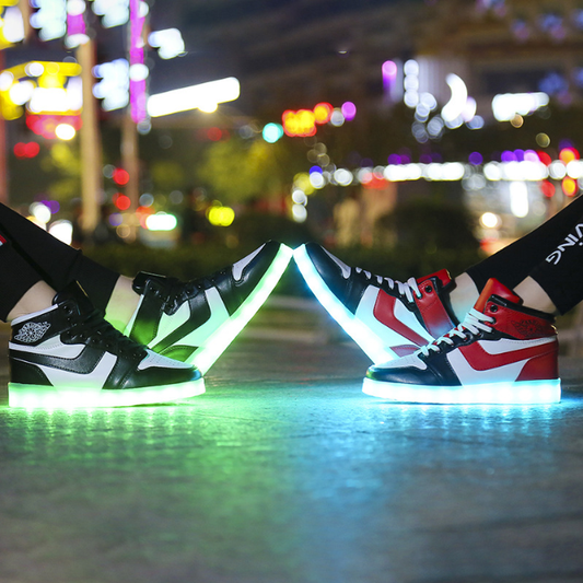 Zapatillas Deportivas LED Alto Perfil con Carga USB - Image 2