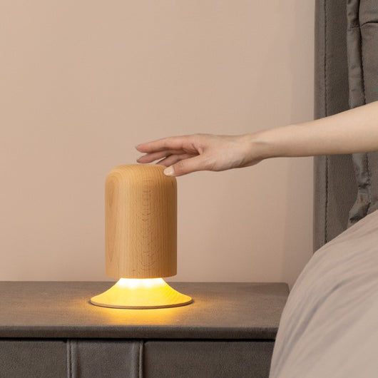 Lámpara de Noche Táctil con Carga Inalámbrica - Diseño Minimalista - Image 7