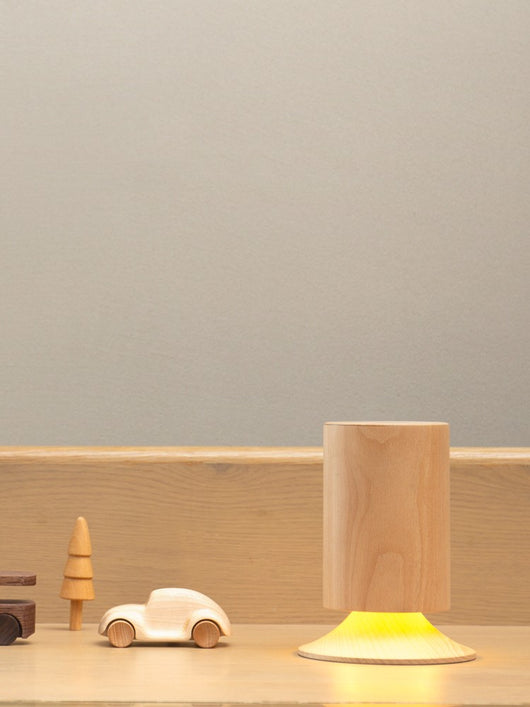 Lámpara de Noche Táctil con Carga Inalámbrica - Diseño Minimalista - Image 9