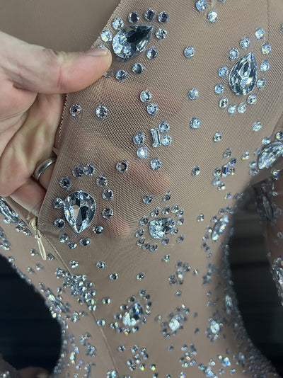 Jumpsuit de Fiesta con Detalles Brillantes y Cortes Estratégicos - Image 16