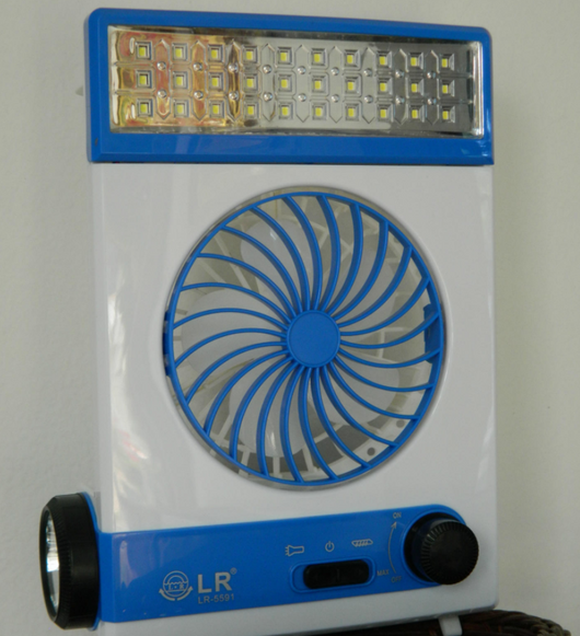 Lámpara Solar Multifunción para Camping con Ventilador Portátil - Image 4