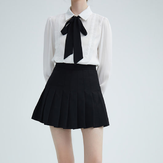 Blusa Blanca de Encaje con Cordones y Manga Larga para Mujer - Image 11