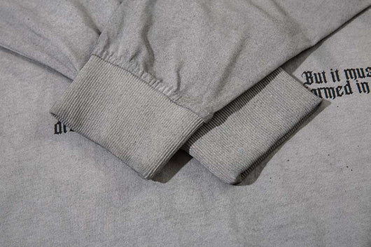 Playera Manga Larga Retro con Estampado de Letras Espinas para Hombre - Image 16