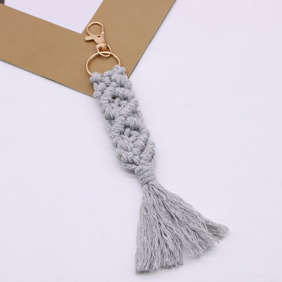 Llavero Tejido a Mano con Borla de Algodón - Colgante para Auto y Bolso - Image 19