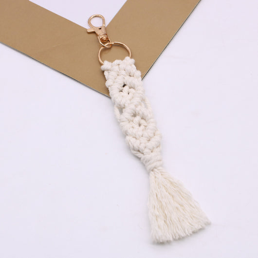 Llavero Tejido a Mano con Borla de Algodón - Colgante para Auto y Bolso - Image 25