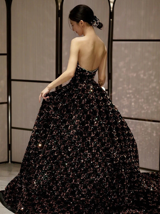Vestido de Actuación con Lentejuelas y Cola Elegante para Mujer - Image 12