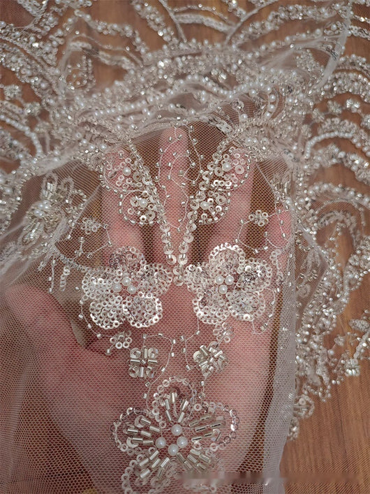 Vestido de Novia con Encaje de Lentejuelas y Perlas Efecto Onda - Image 11
