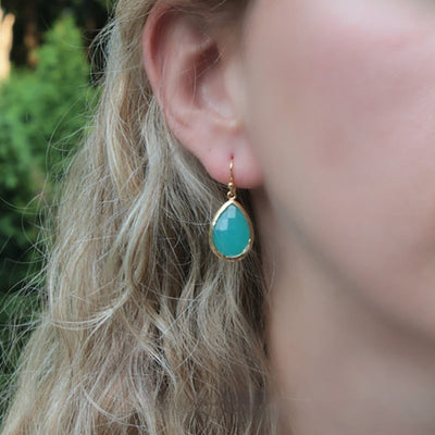Aretes Largos de Cristal Verde Menta - Elegancia y Estilo Contemporáneo - Image 2