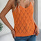 Camiseta Escotada con Detalles Calados y Botones Metálicos - Estilo Festivo