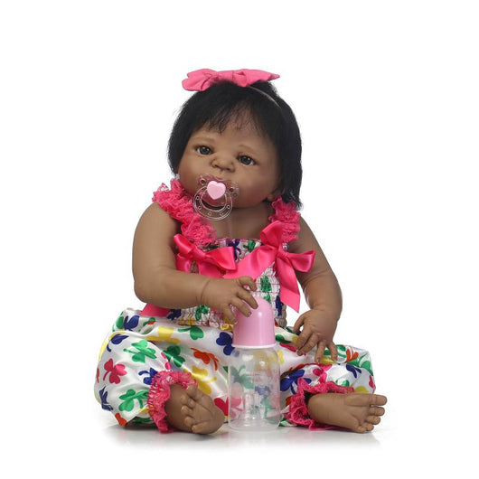 Muñeca Bebé Realista de Piel Oscura - Image 10