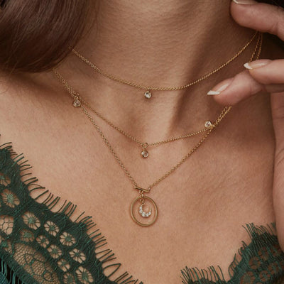 Gargantilla Bohemia de Oro Antiguo con Colgante de Luna y Cristales Brillantes Tocona