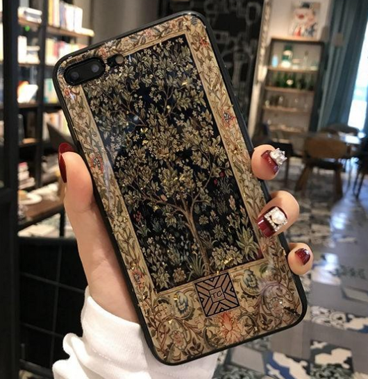 Funda para iPhone Diseño Retro Marca Internacional Tendencia - Protección Suave para 6s, 7Plus, 8Plus, XR, XSMax - Image 4