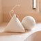 Almohada Decorativa Triangular Blanca de Felpa Suave para Mesita de Noche