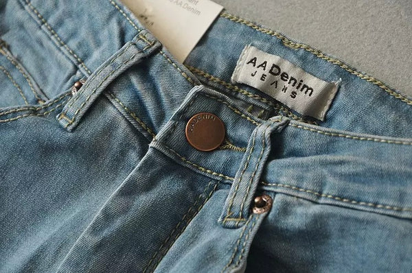 Calça Jeans de Cintura Alta Slim Fit com Elasticidade