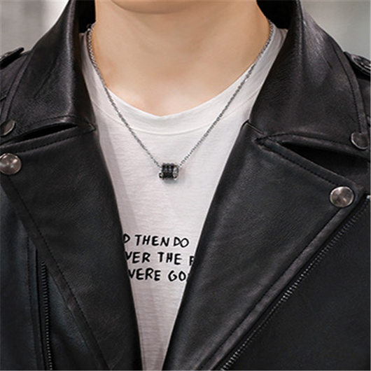 Chaqueta de Cuero de Largo Medio - Image 10