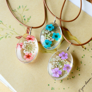 Collar de Flores Eternas Preservadas