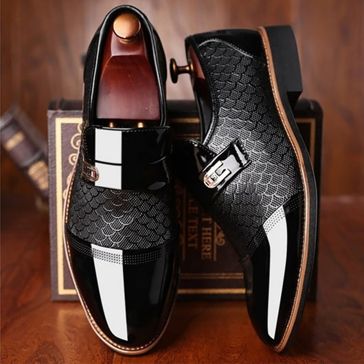 Zapatos de Cuero Negro Clásicos