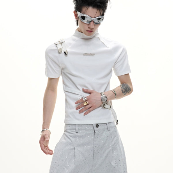 Camisa Slim Fit con Cuello Alzado y Detalle de Cinturón Metálico