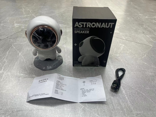Parlante Bluetooth Astronauta Luna - Altavoz Inalámbrico Decorativo Compacto - Image 12