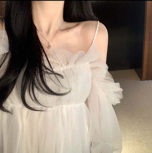 Blusa de Gasa Asimétrica con Hombro Descubierto