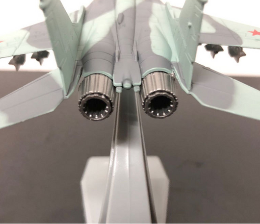 Maqueta de Caza MIG-29 - Réplica Detallada de Colección - Image 5