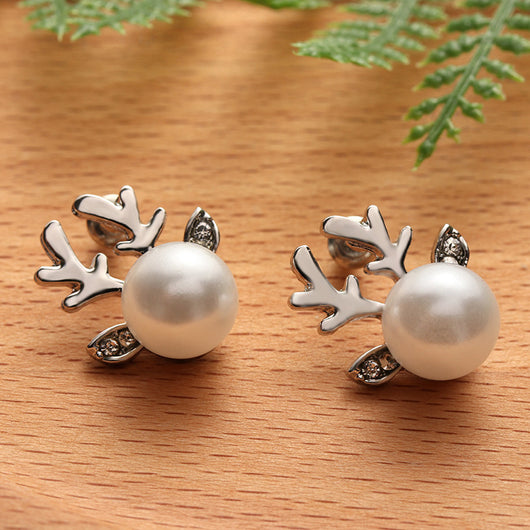 Aretes Navideños de Perla con Astas de Reno - Image 3