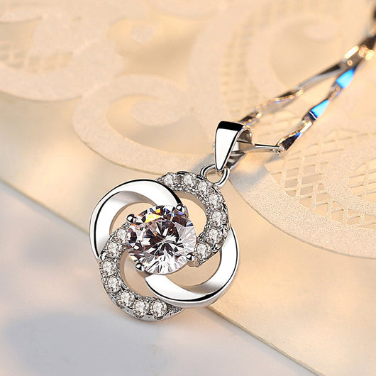 Collar Trébol de Cuatro Hojas para Mujer - Cadena Escotada - Image 11