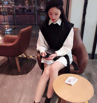 Conjunto de Dos Piezas: Chaleco de Encaje y Vestido Camisero Blanco - Image 8