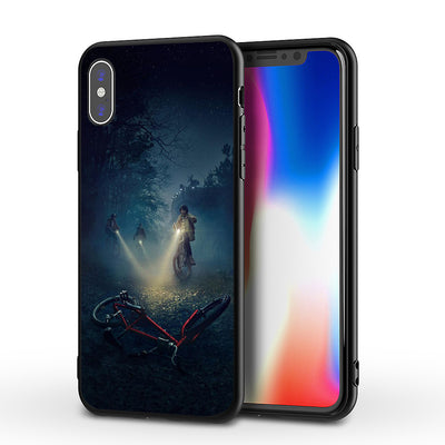 Funda Protectora para iPhone con Diseño Anime - Image 37
