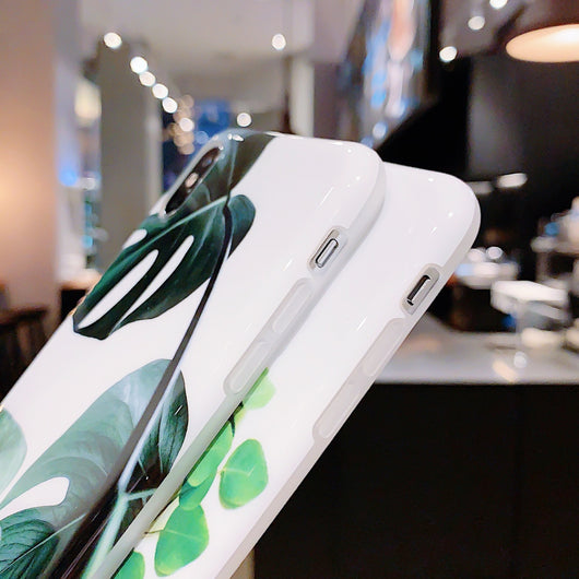 Funda protectora premium para teléfono con diseño de hojas - Image 4
