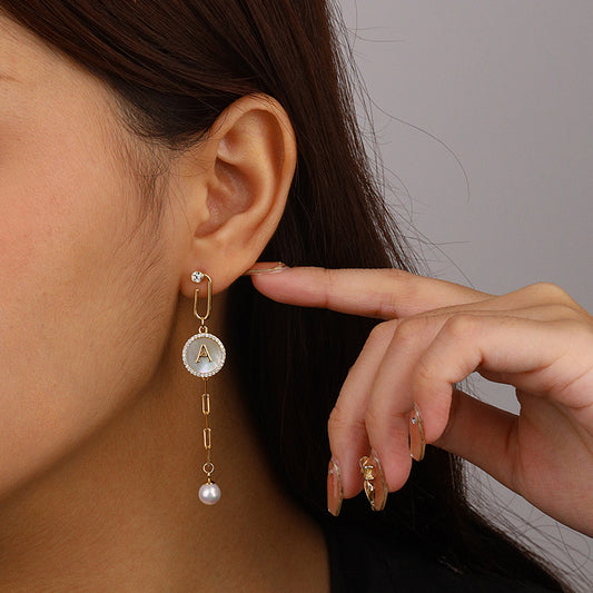 Aretes de Plata Esterlina Asimétricos con Letras Personalizadas