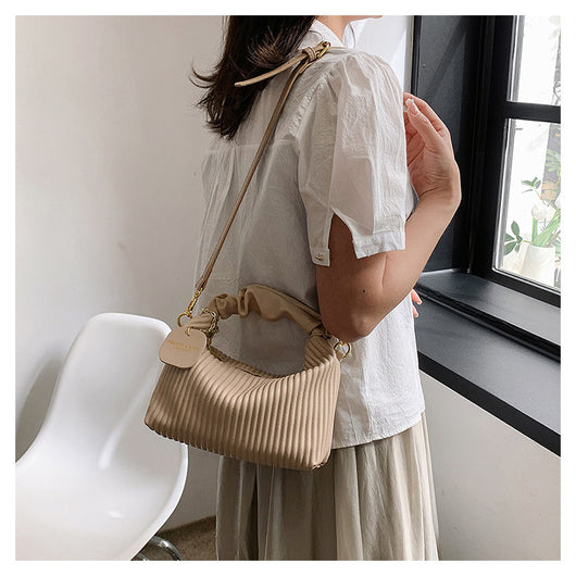 Bolsa Crossbody de Cuero PU con Pliegues Cloud - Elegante y Versátil - Image 21
