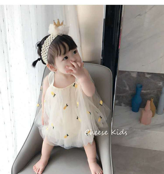Conjunto Minimalista para Niña: Blusa y Falda de Tul - Image 8
