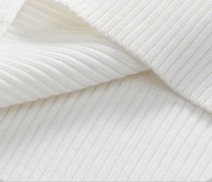 Suéter de Algodón con Estampado Corazón Inglés y Efecto Espuma Disolvente - Image 9