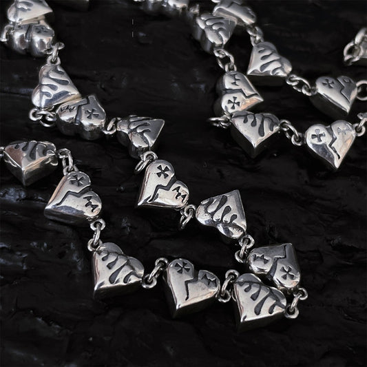 Collar de Plata S925 Corazón Roto con Diseño Graffiti de Amor - Image 2