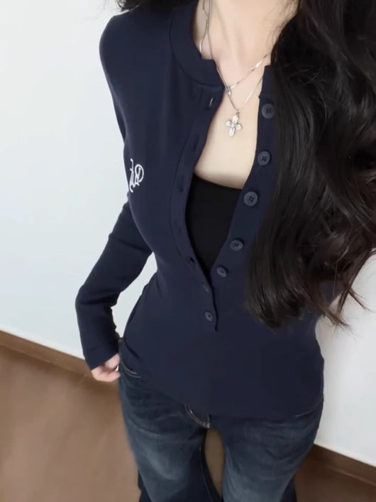 Blusa Entallada de Manga Larga con Botones y Hombros Rectos - Image 12