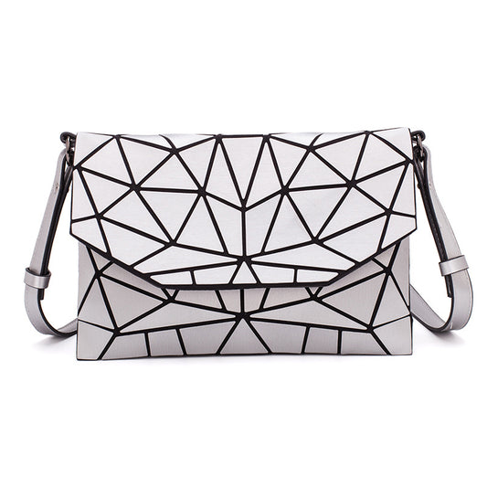 Bolsa Cuadrada Lingge de Hombro - Versátil y Elegante