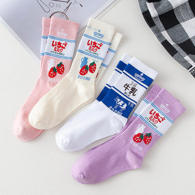 Calcetines Largos Estilo Harajuku con Diseño de Fresa - Moda Coreana Kawaii