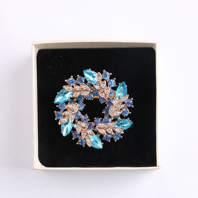 Broche Floral de Cristal con Incrustaciones de Diamantes - Image 18