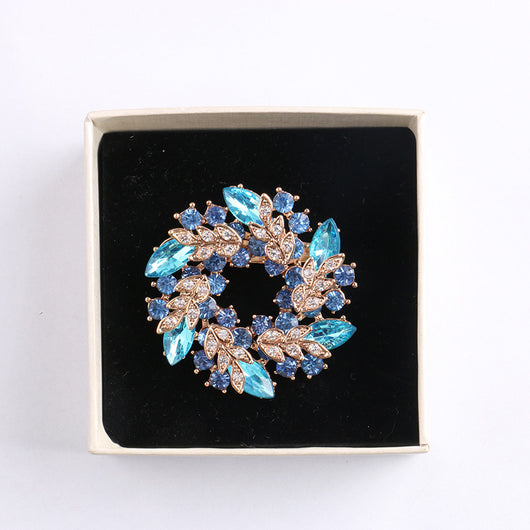 Broche Floral de Cristal con Incrustaciones de Diamantes - Image 18