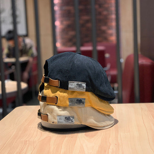 Gorra Hombre con Parches Alfabéticos y Diseño Tipo Boina
