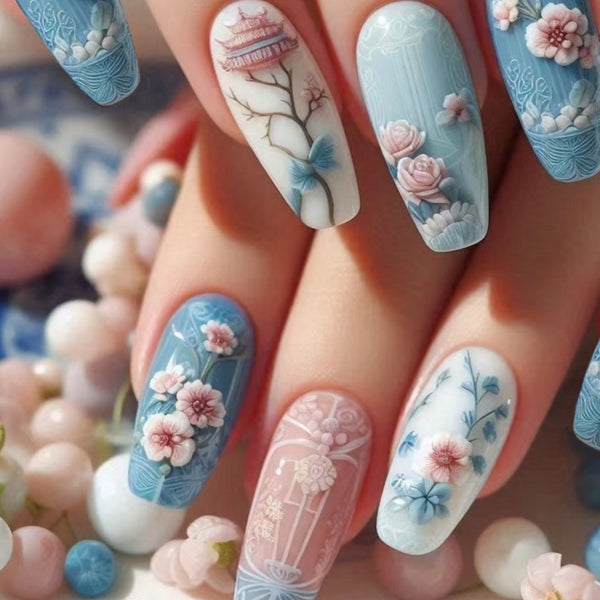 Uñas Postizas Flor Begonia Blanca - Set de 24 Piezas con Esmalte Incluido