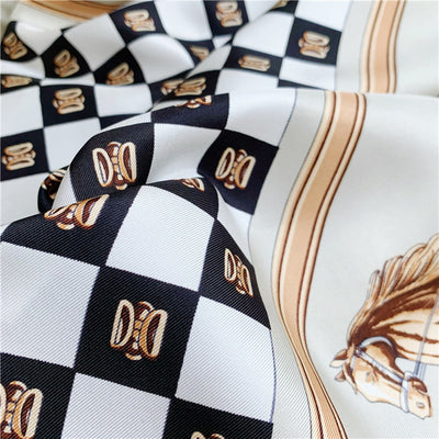 Pañuelo Cuadrado Grande de Seda Twill Carruaje - Elegancia y Sofisticación - Image 7