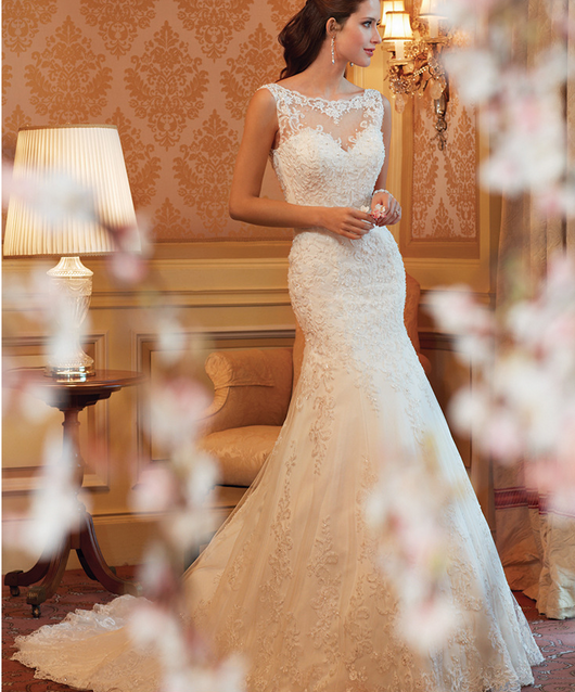 Vestido de Novia Cola de Pez Sin Mangas con Encaje - Image 4