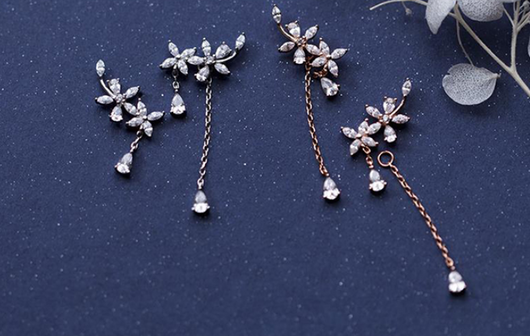 Aretes de Plata Esterlina con Circonita y Flor Flecos - Image 3