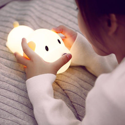 Lámpara LED Recargable de Silicona con Atenuador - Luz Nocturna Adorable para Dormitorio - Image 3