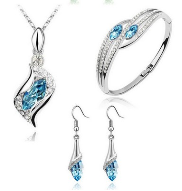 Conjunto de Joyería de Cristal Austriaco Angel Elf - Aretes, Collar y Pulsera - Image 6