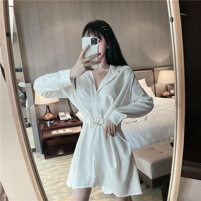 Vestido Camisero Blanco de Largo Medio con Corte Irregular - Image 21