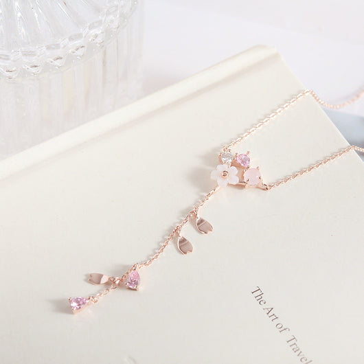 Collar Floral de Concha Rosa - Image 5